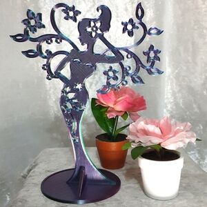 Handmade 3 D Printed Lady Jewelry Stand Chameleon Color (Changes With Light)